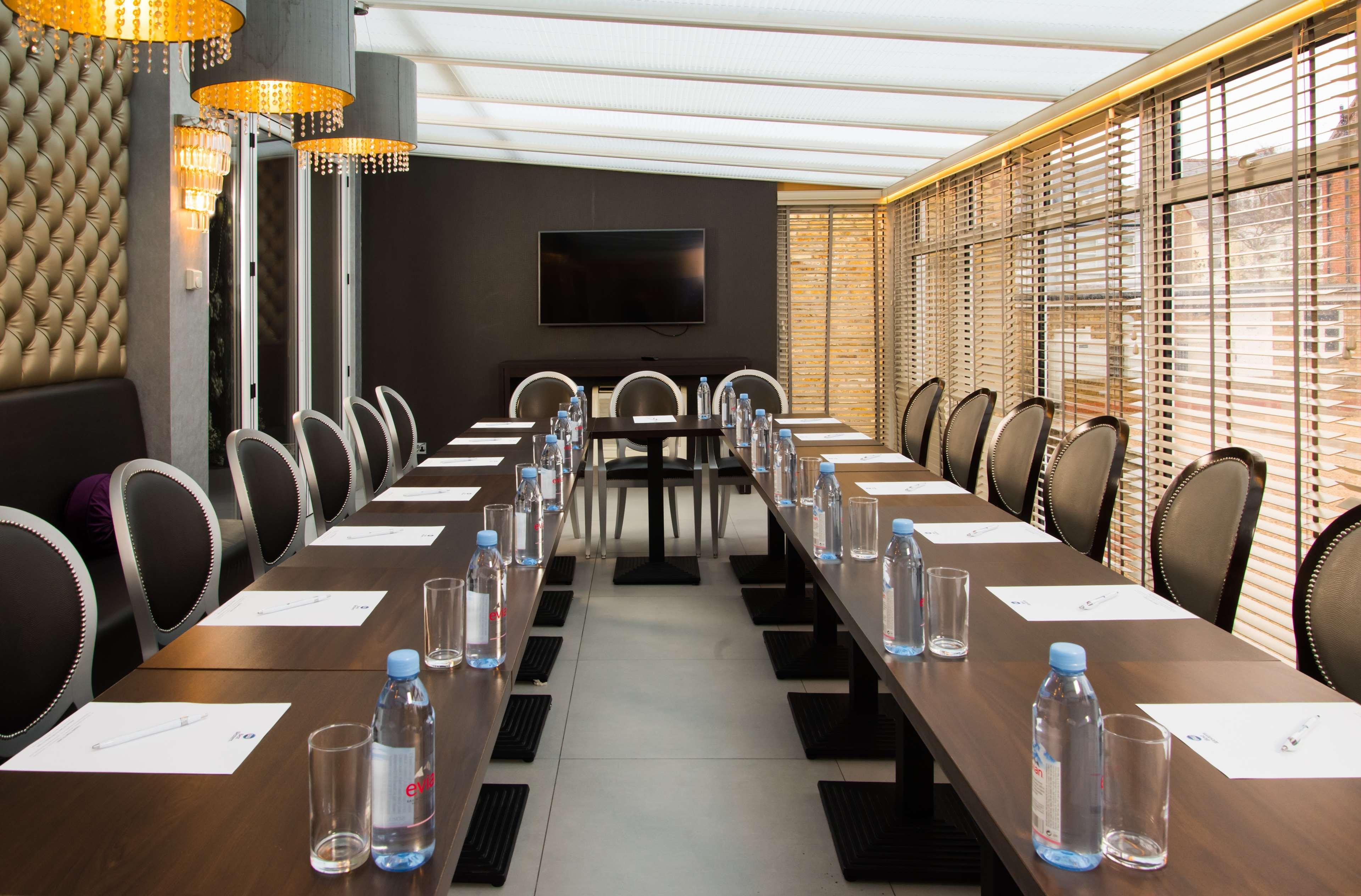 Western Chiswick Palace&suites 3*