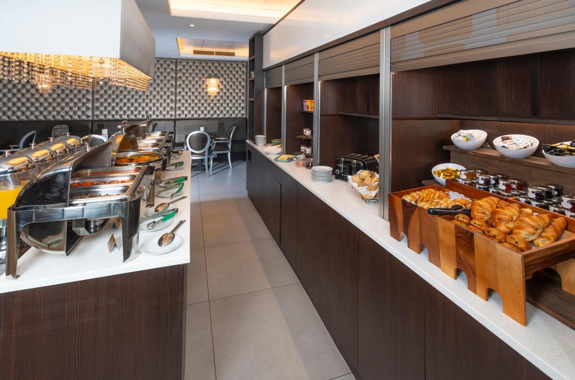 Hotel Western Chiswick Palace&suites 3*